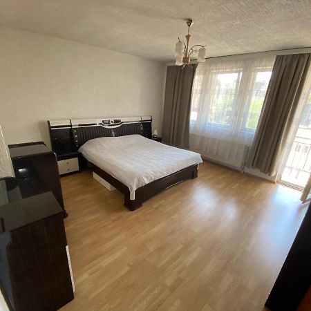Cima Apartment Pristina Exteriör bild