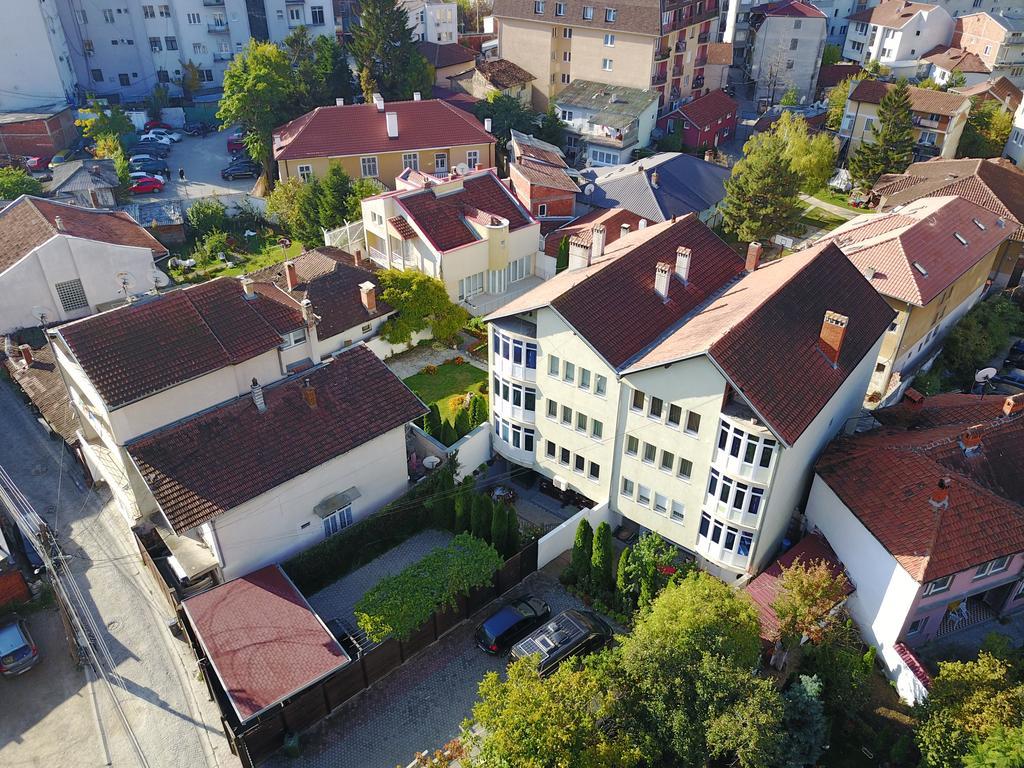 Cima Apartment Pristina Exteriör bild